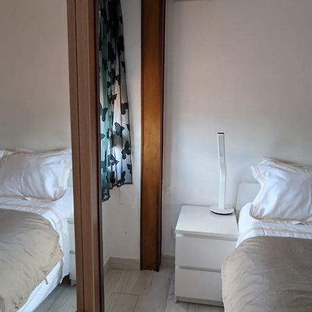 Апартаменти Free Wifi -Estrela Lapa- Tram 28 Лісабон Екстер'єр фото